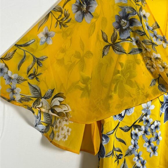 White House Black Market Blouse Yellow Satin Size Small - Picture 5 of 11